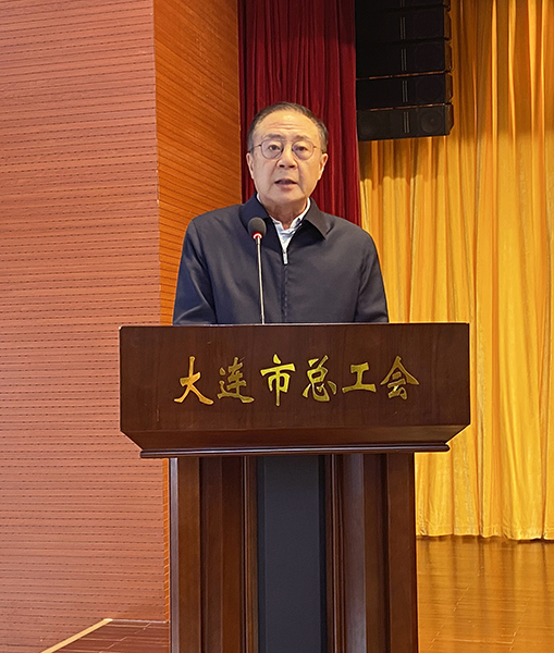 劉一丁.jpg